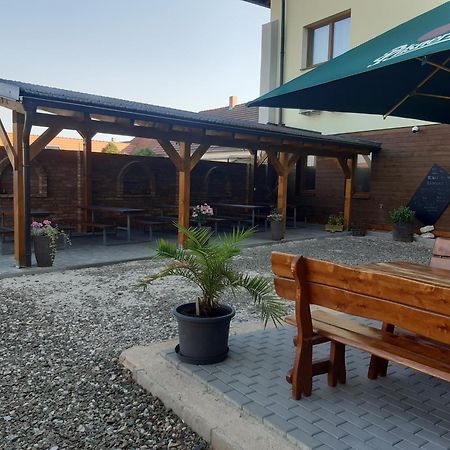 Penzionmoravia Moravská Nová Ves Bagian luar foto
