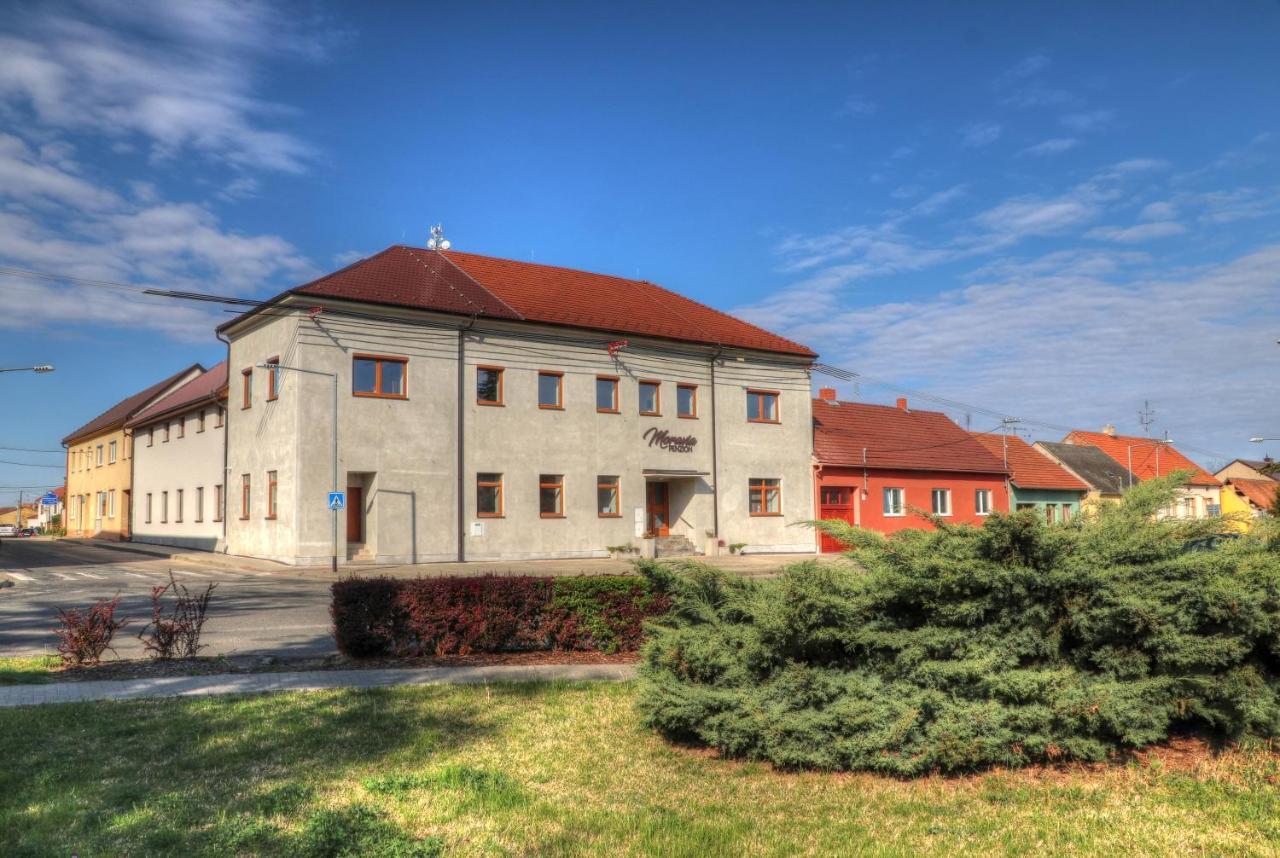 Penzionmoravia Moravská Nová Ves Bagian luar foto